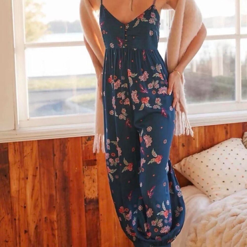 Anthropologie Women's Navy and Blue Jumpsuit